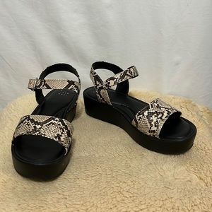 A New Day Target Ivy Heels Snakeskin Black Wedge Heel Sandals Size 8.5